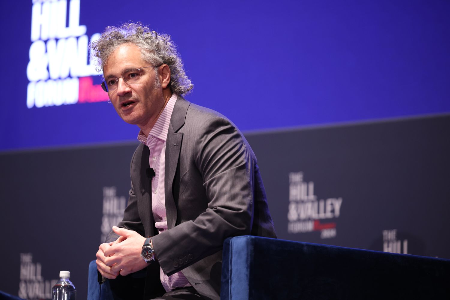 Analyzing Palantir's Decline: Investment Implications