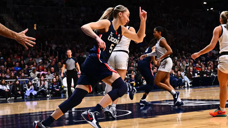 Bueckers Leads The Charge As UConn Dominates Butler