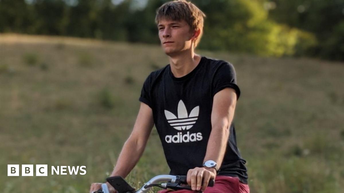 Cycling Revolution Dream Cut Short: Paul Varry's Tragic Death In Paris