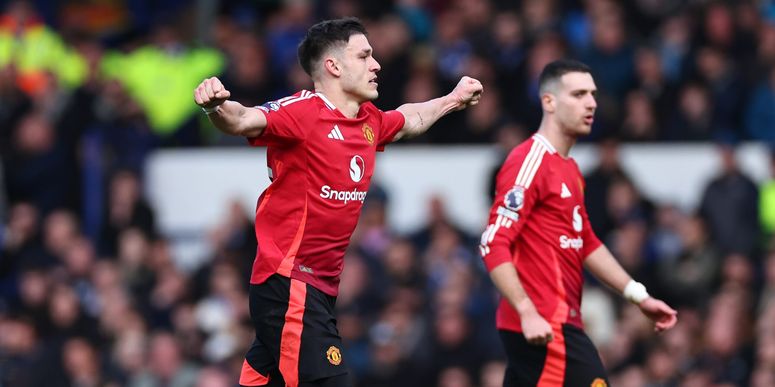 Dramatic 2-2 Draw: Everton Battle Back Against Man Utd