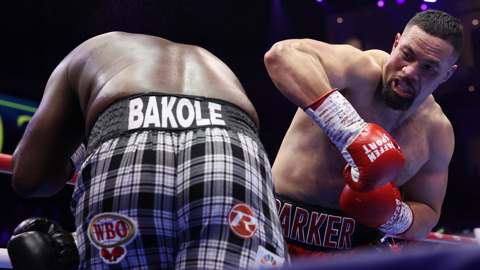 Heavyweight Showdown: Parker Dominates, Denies Bakole Victory