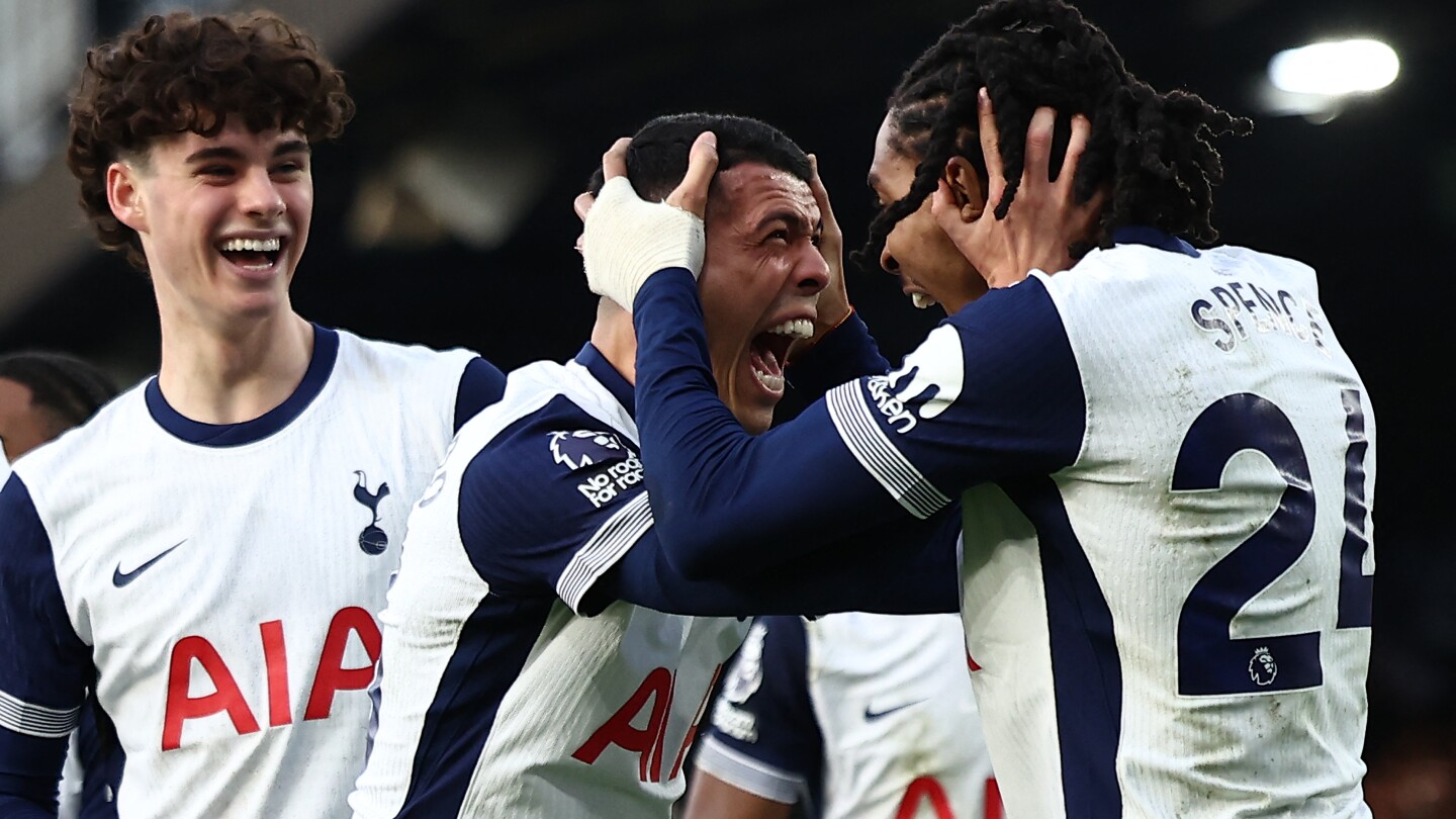 Late Goals Secure 4-1 Tottenham Win Against Ipswich