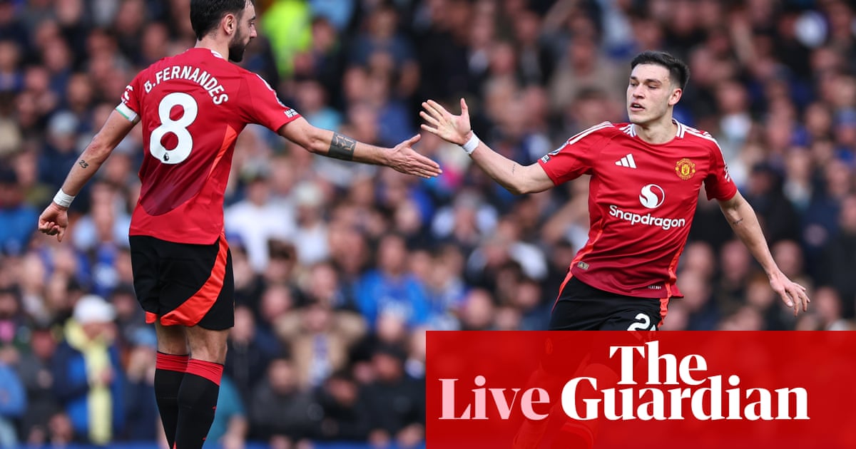 Manchester United Held To 2-2 Draw At Everton